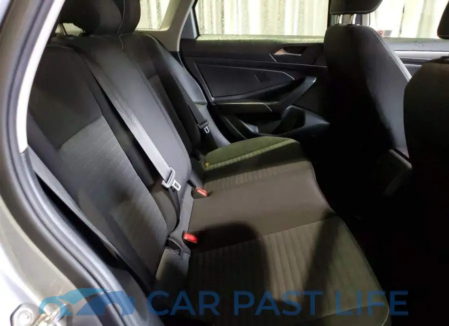 3VW5M7BU0RM054540# 10