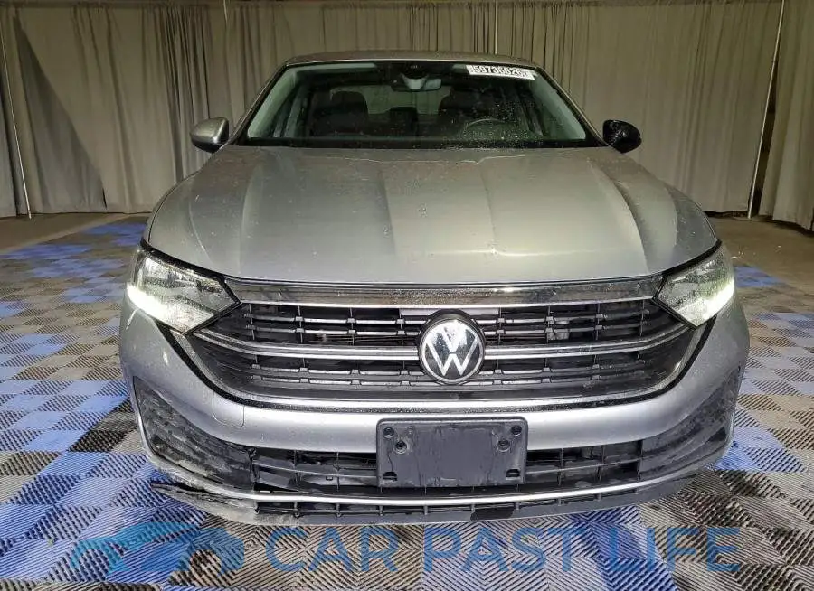 3VW5M7BU0RM054540# 5