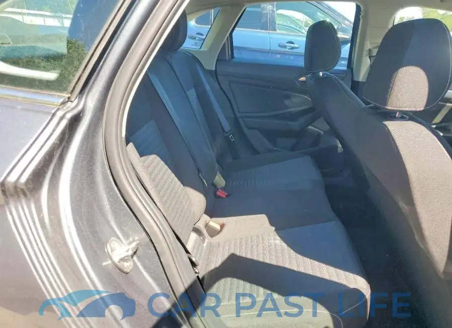 3VW5X7BU9SM111329# 10