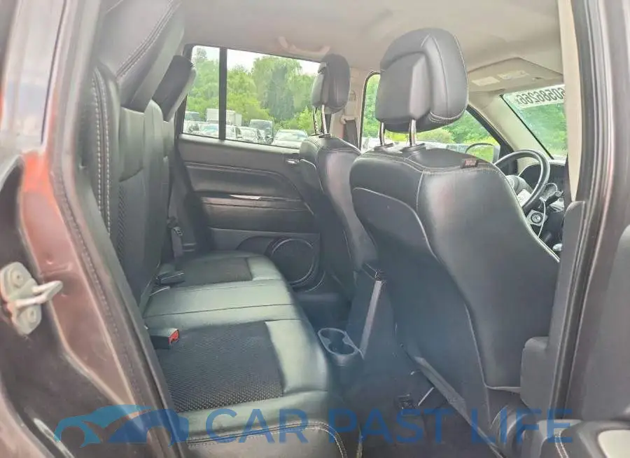 1C4NJDEB5HD210277# 11