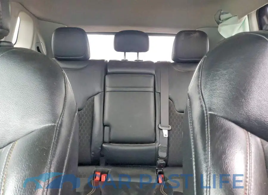 3C4NJCBB9JT502495# 10