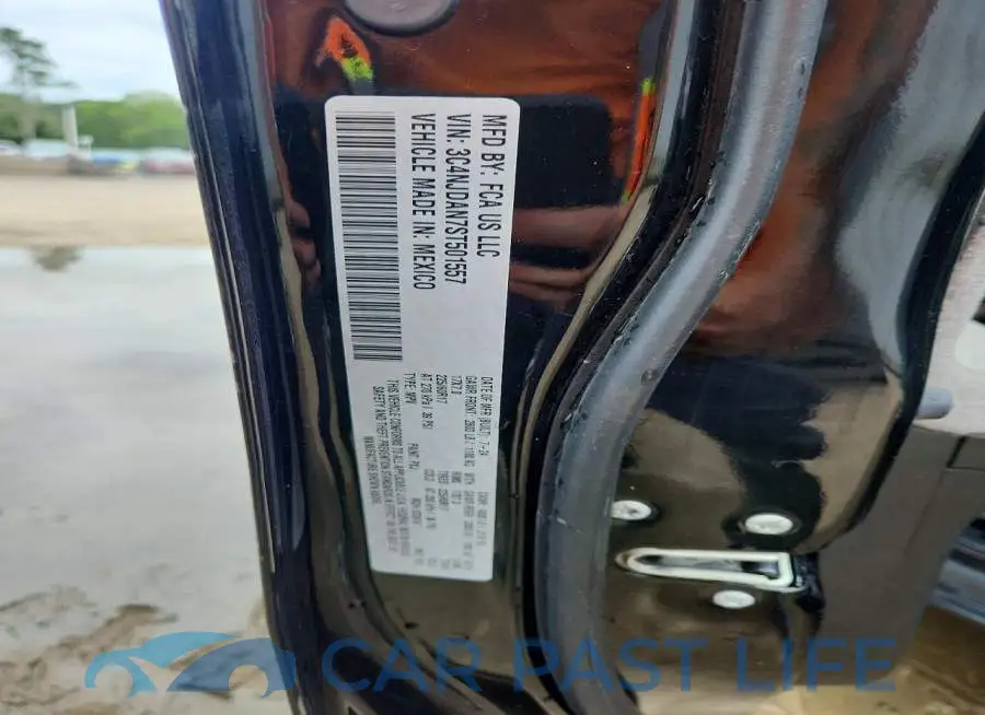 3C4NJDAN7ST501557# 12
