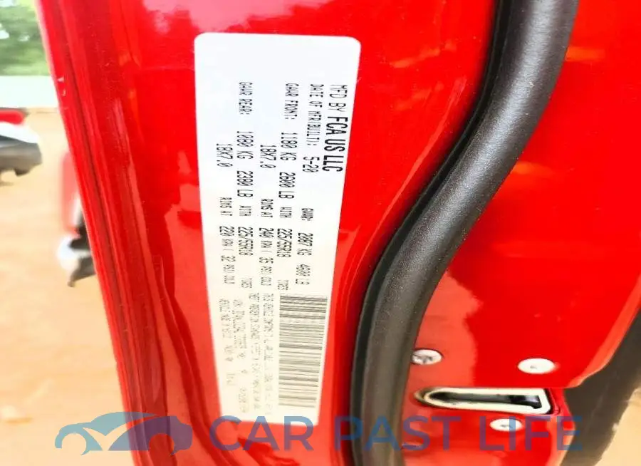 3C4NJDCB4LT233975# 13