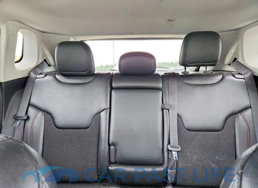 3C4NJDDB5LT207738# 10
