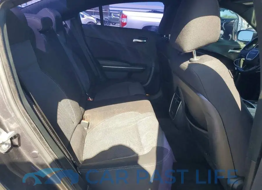 2C3CDXBG6JH197035# 10
