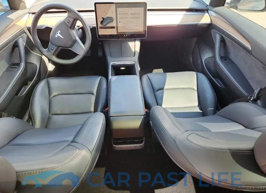 5YJ3E1EA9PF672074# 8