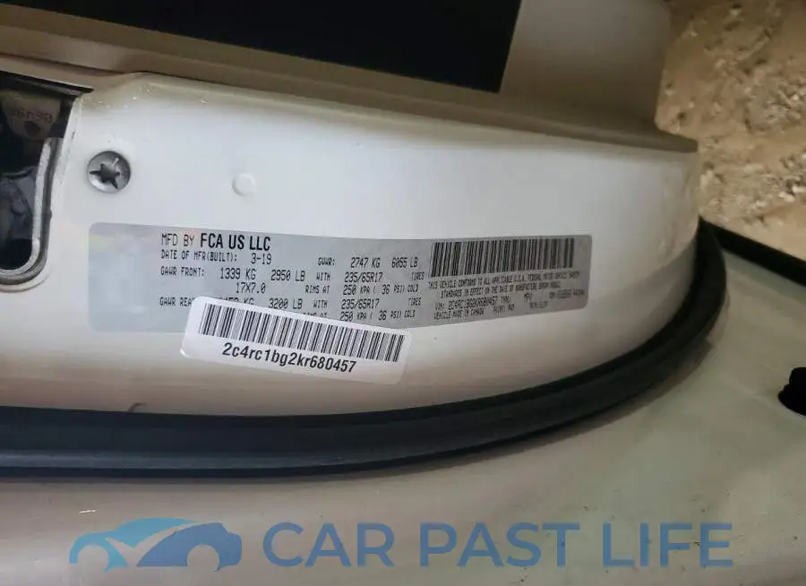2C4RC1BG2KR680457# 12