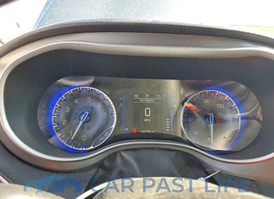2C4RC1BG2LR275992# 9