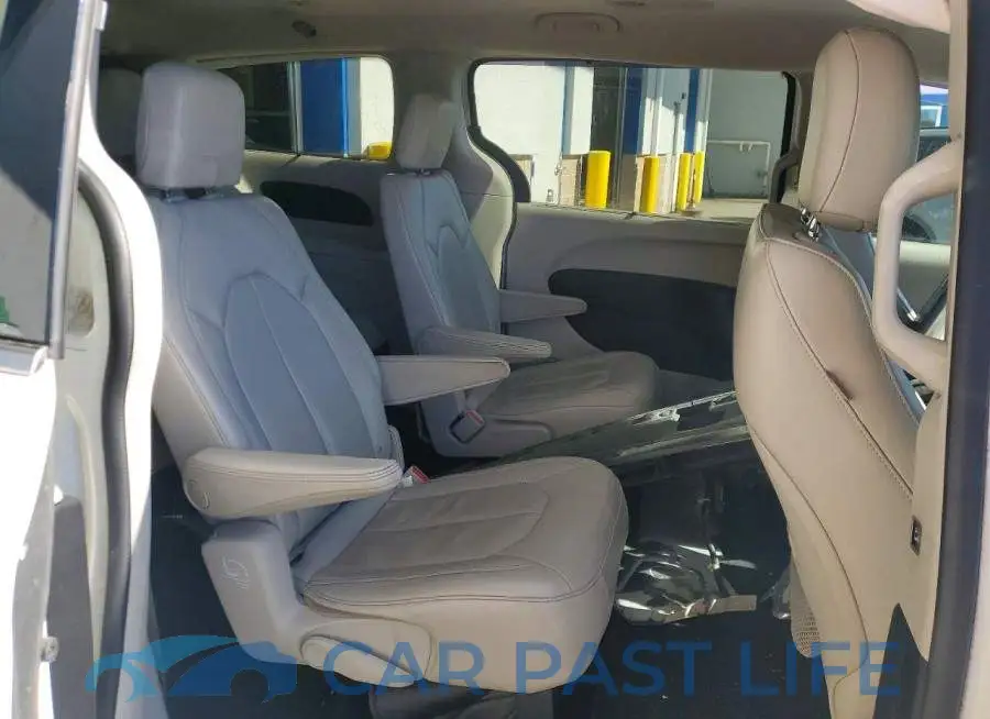 2C4RC1BG3HR503134# 11