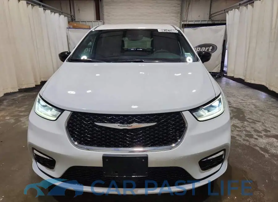 2C4RC1BG6TR174602# 5
