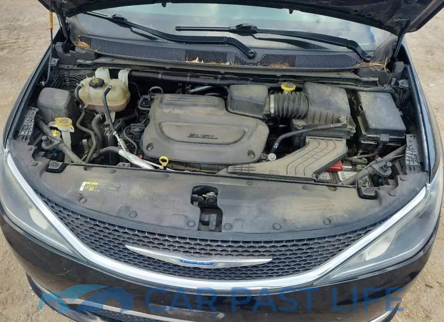 2C4RC1BG7KR596909# 12