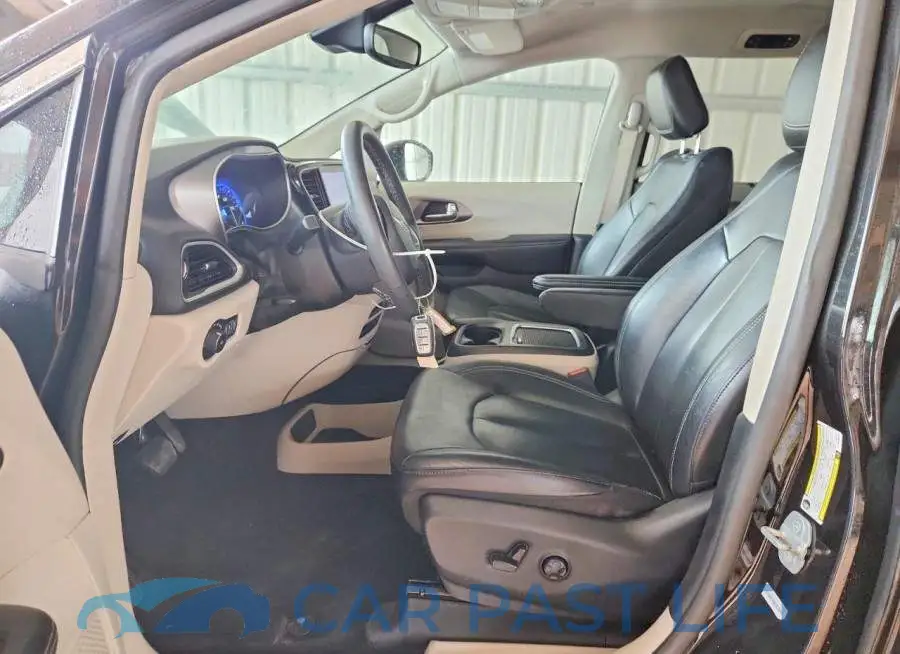 2C4RC1BG8NR185751# 7