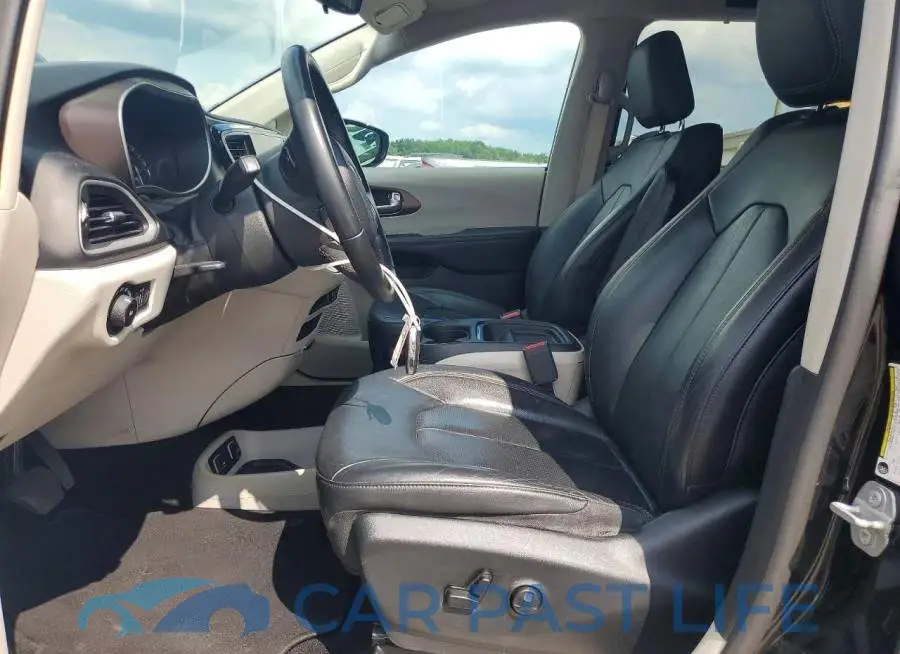 2C4RC1BGXJR317886# 7