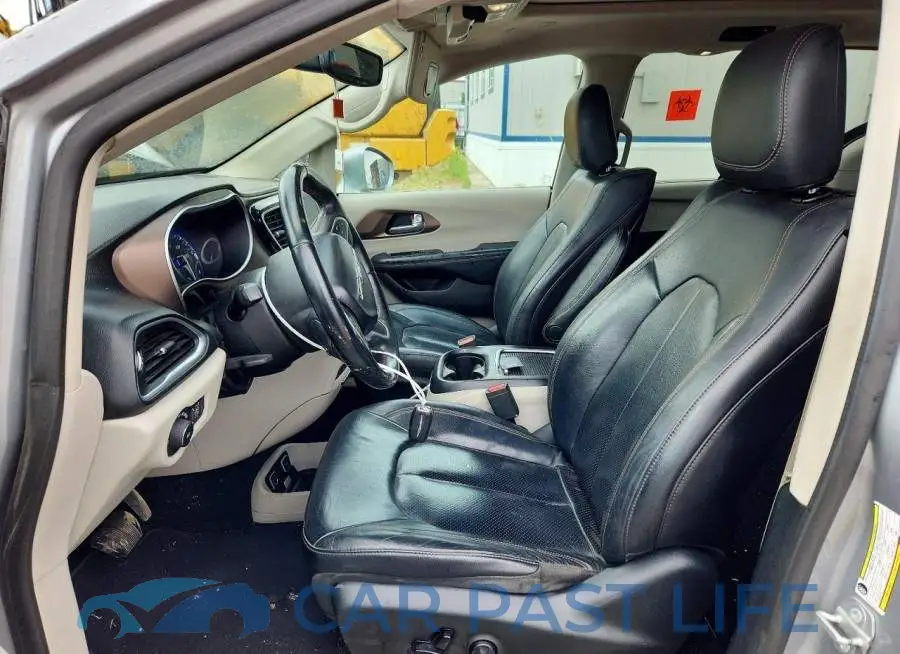 2C4RC1EG1JR271375# 7