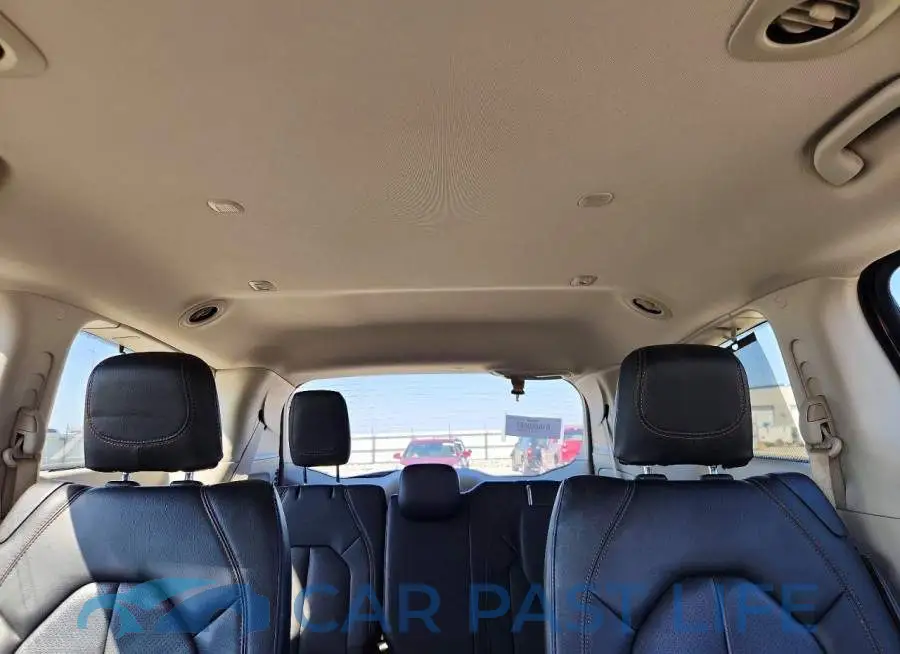 2C4RC1EG7JR352381# 10