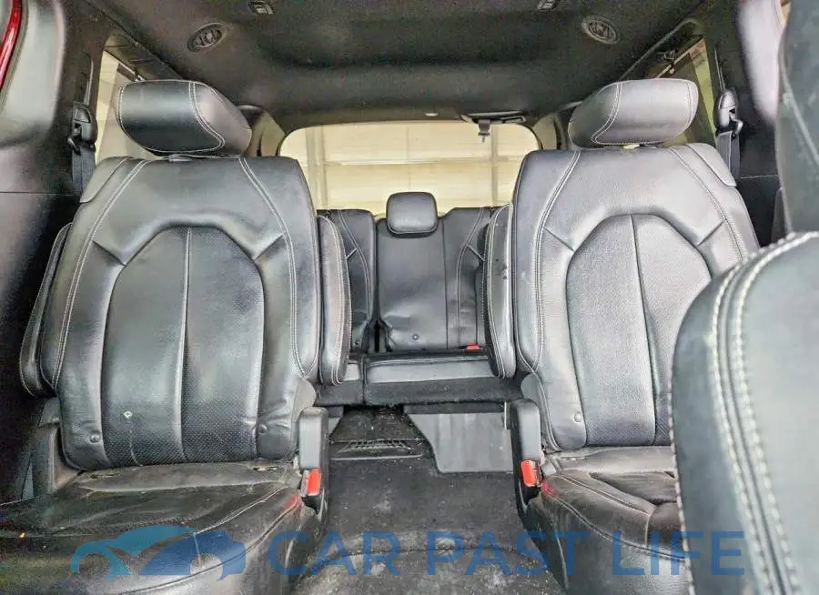 2C4RC1EG8JR332589# 10