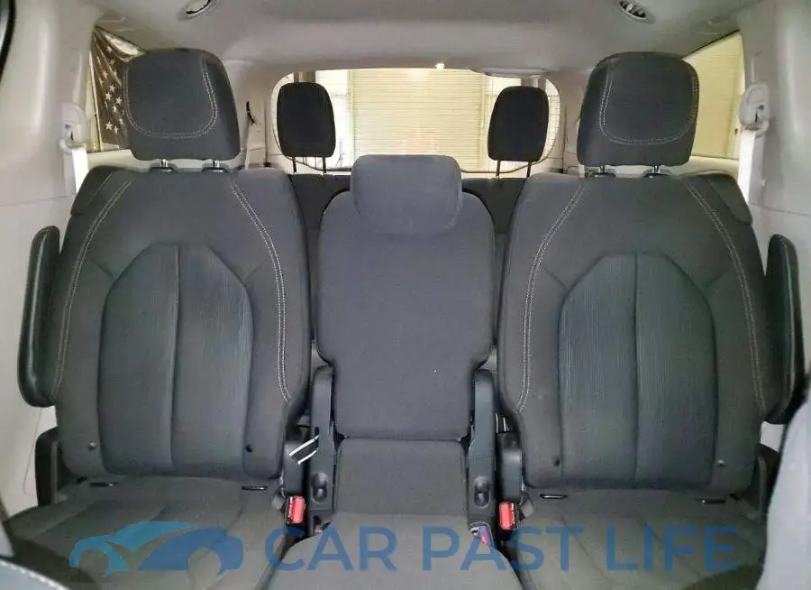 2C4RC1FG0KR629873# 10