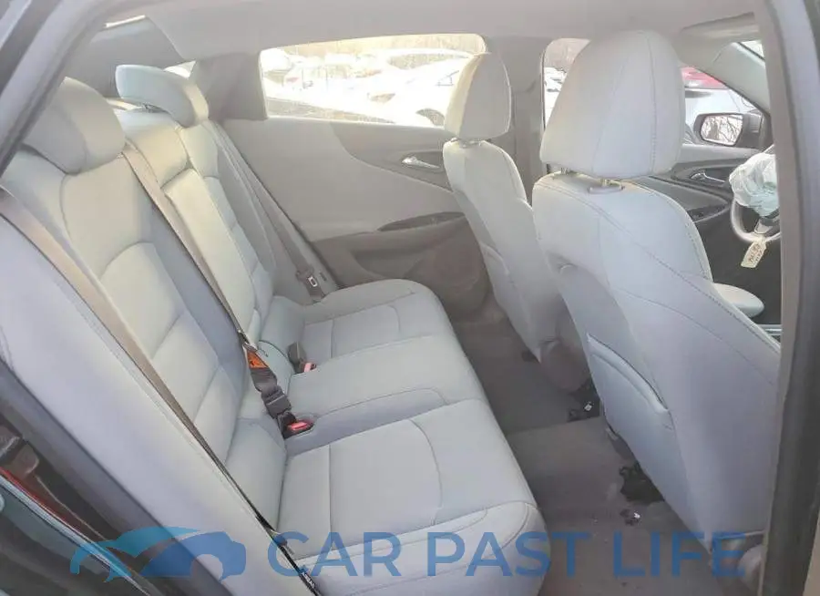 1G1ZB5ST9JF189213# 10