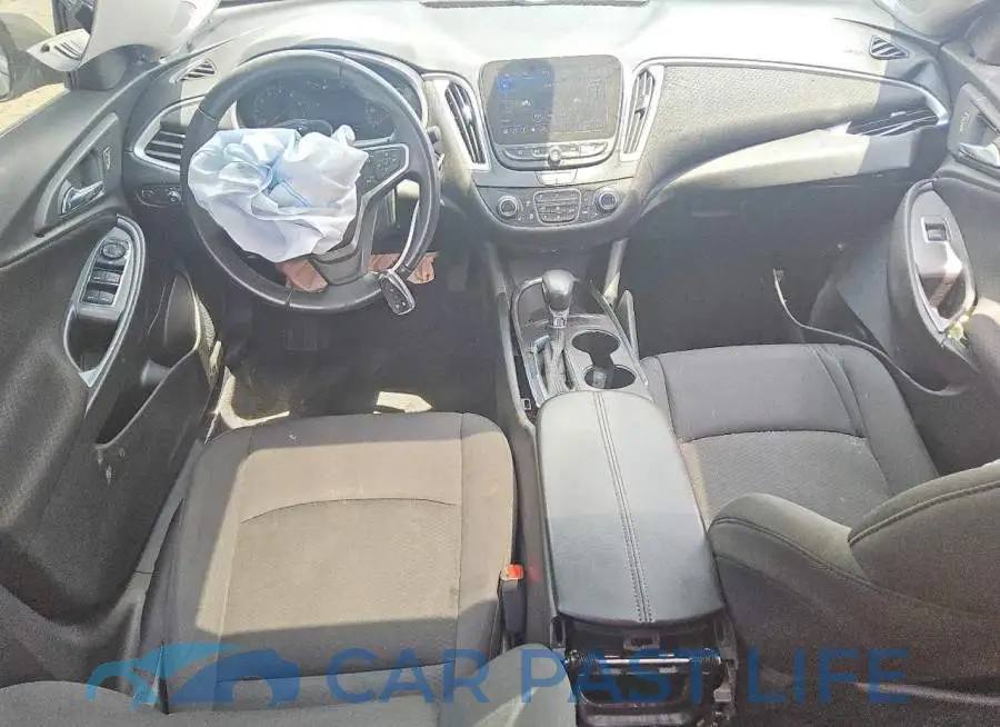 1G1ZD5ST1NF201158# 8