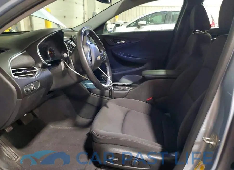 1G1ZD5ST5JF192183# 7