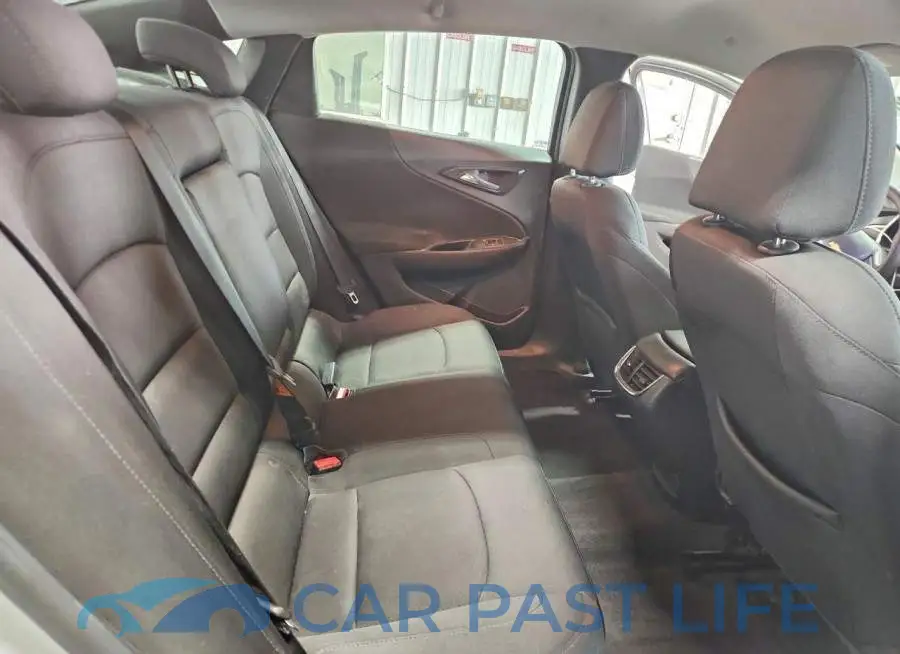 1G1ZD5ST5JF269795# 10