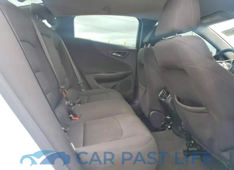 1G1ZD5ST6LF153752# 10