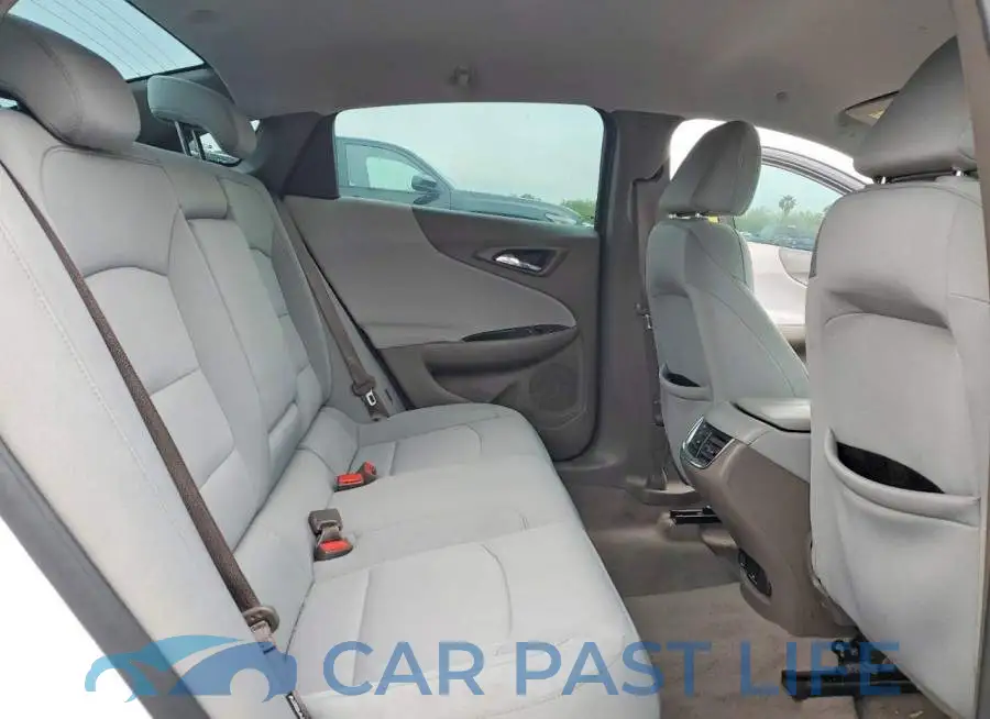 1G1ZD5ST7JF174672# 10