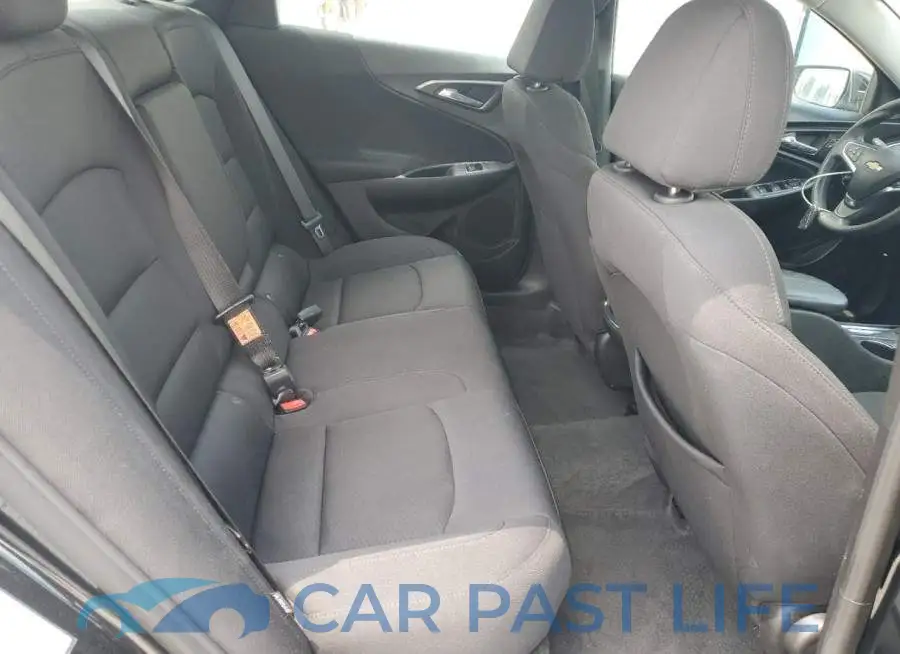 1G1ZD5ST8PF208482# 10
