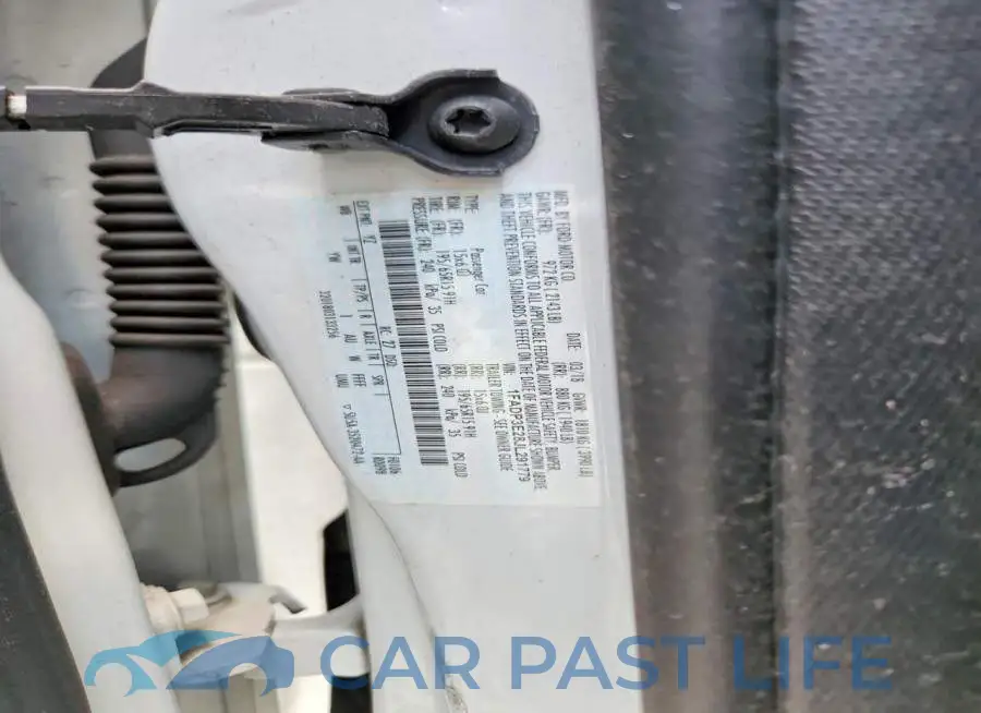 1FADP3E28JL291779# 12