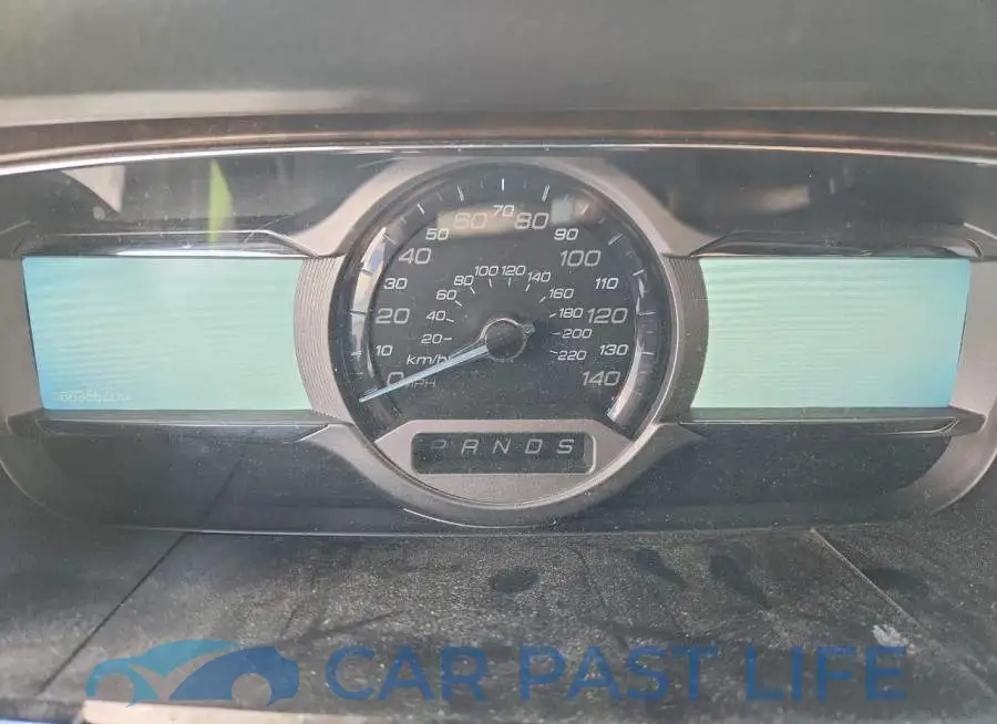 1FAHP2F82KG117988# 9