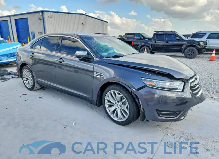 1FAHP2F82KG117988# 4
