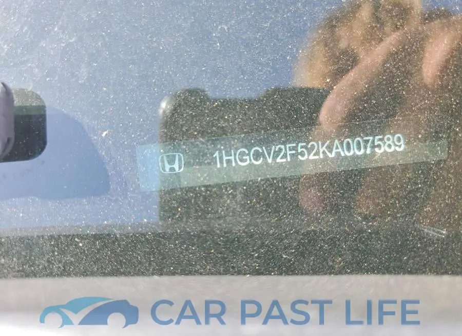 1HGCV2F52KA007589# 12