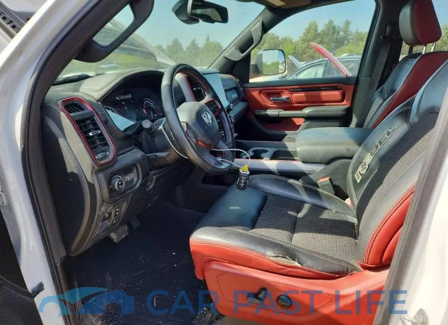 1C6SRFLT1KN615323# 7