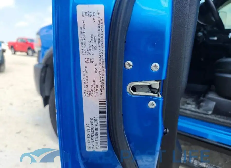 3C6TR5EJ2MG645212# 12