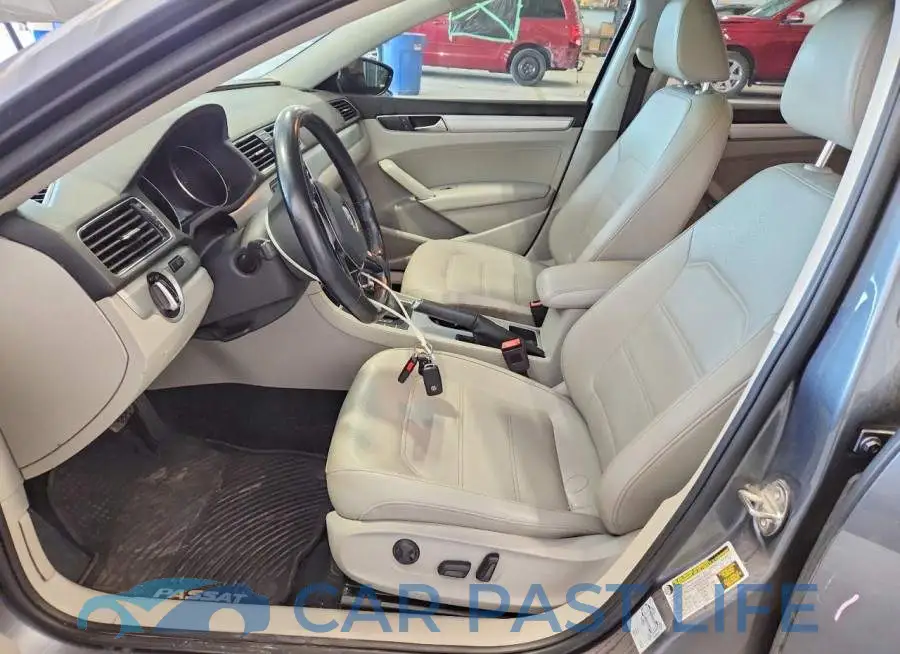 1VWLA7A38KC012097# 7