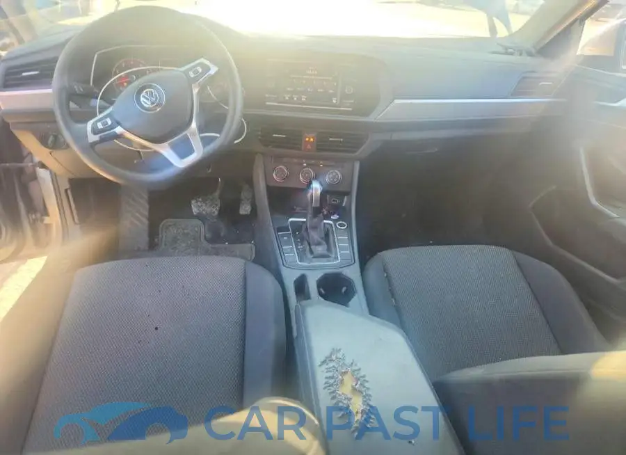 3VWCB7BU9KM255906# 8
