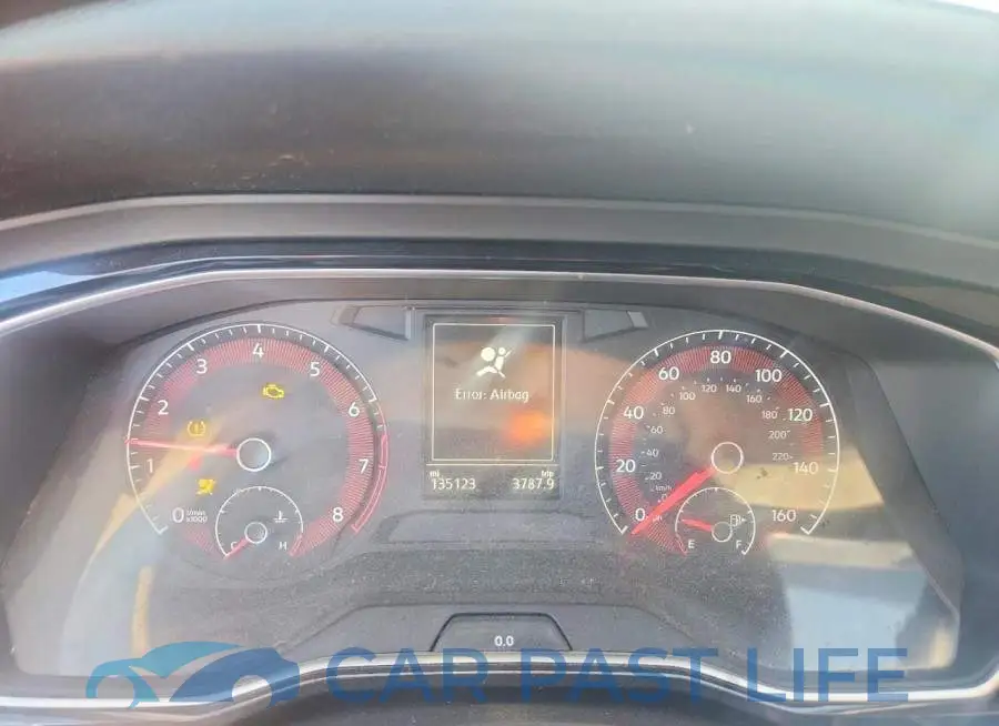 3VWCB7BU9KM255906# 9