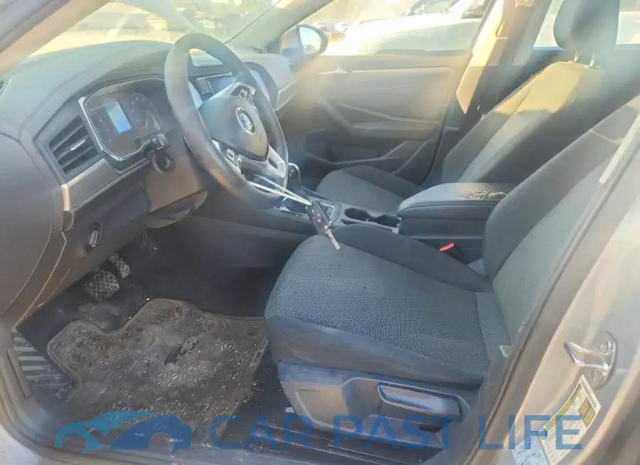 3VWCB7BU9KM255906# 7