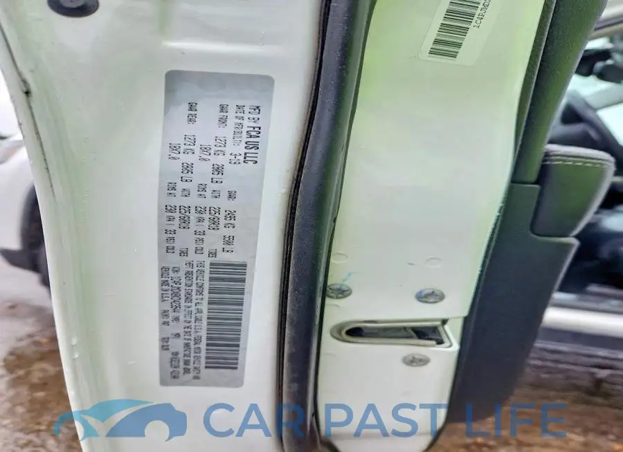 1C4PJMDX8KD423544# 13