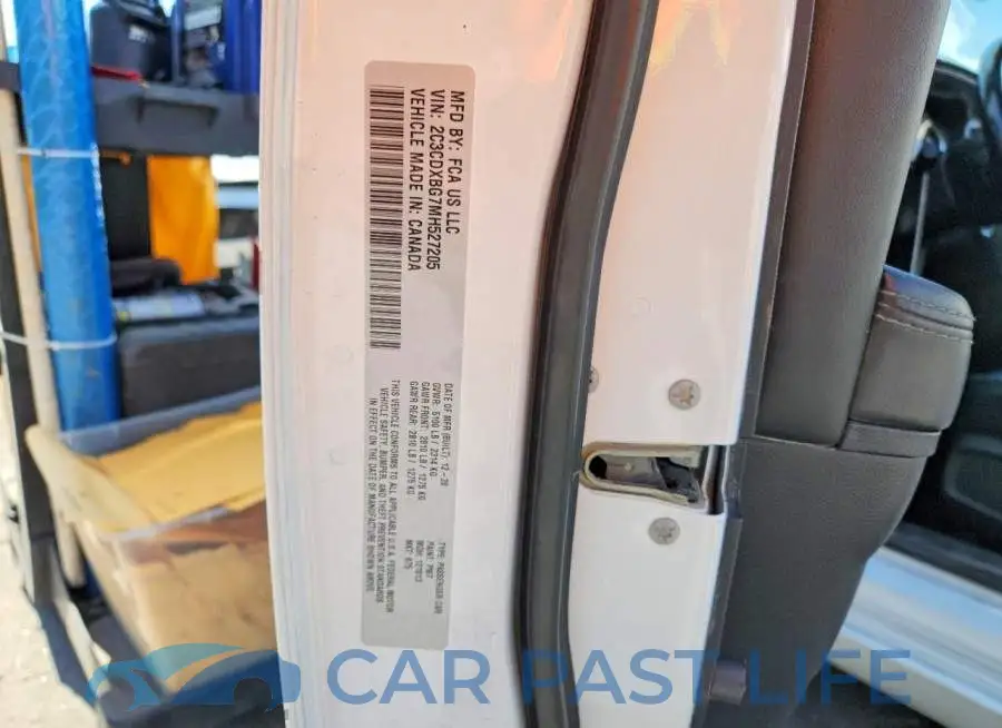 2C3CDXBG7MH527205# 12