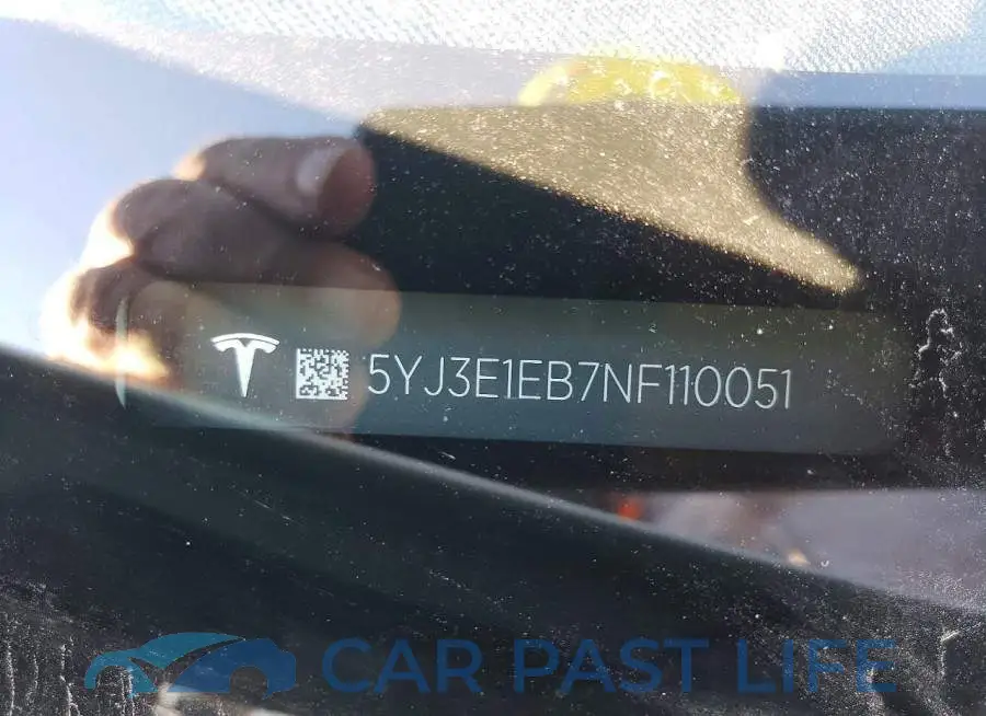 5YJ3E1EB7NF110051# 11