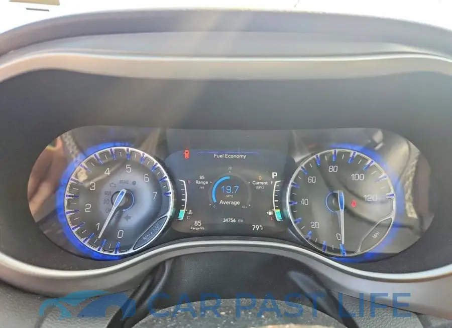 2C4RC1BG2SR545608# 9