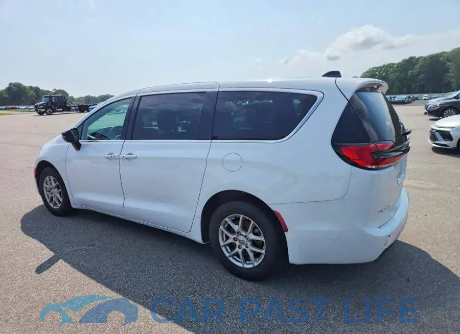 2C4RC1BG2SR545608# 2