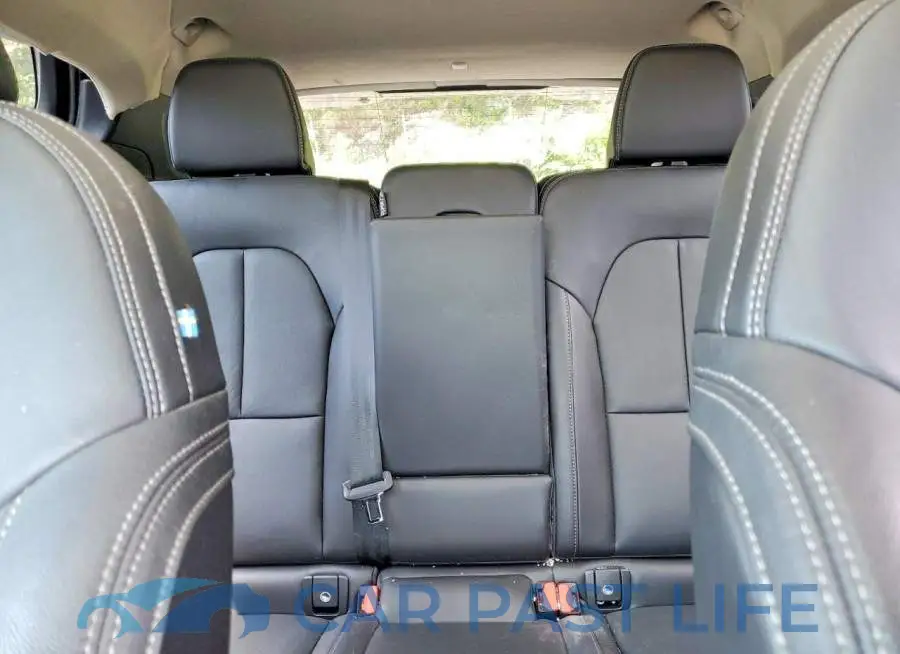YV4L12UM8R2379914# 10