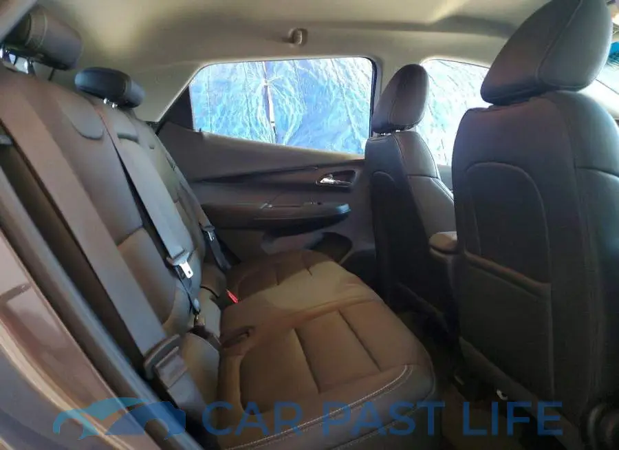 1G1FX6S01P4203688# 10