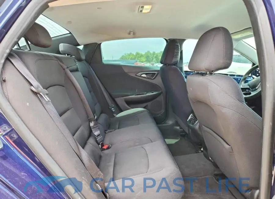 1G1ZD5ST5JF105477# 10