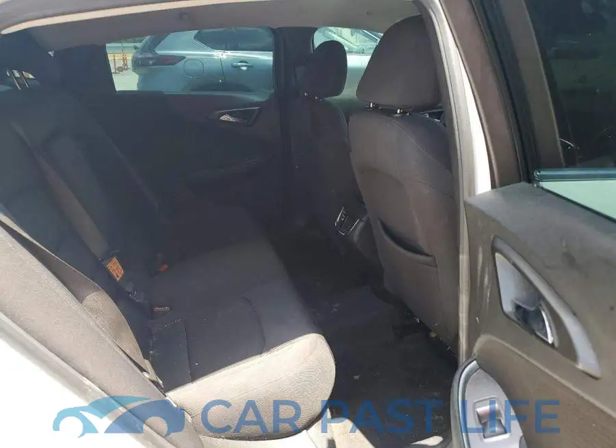 1G1ZD5ST6PF207122# 10