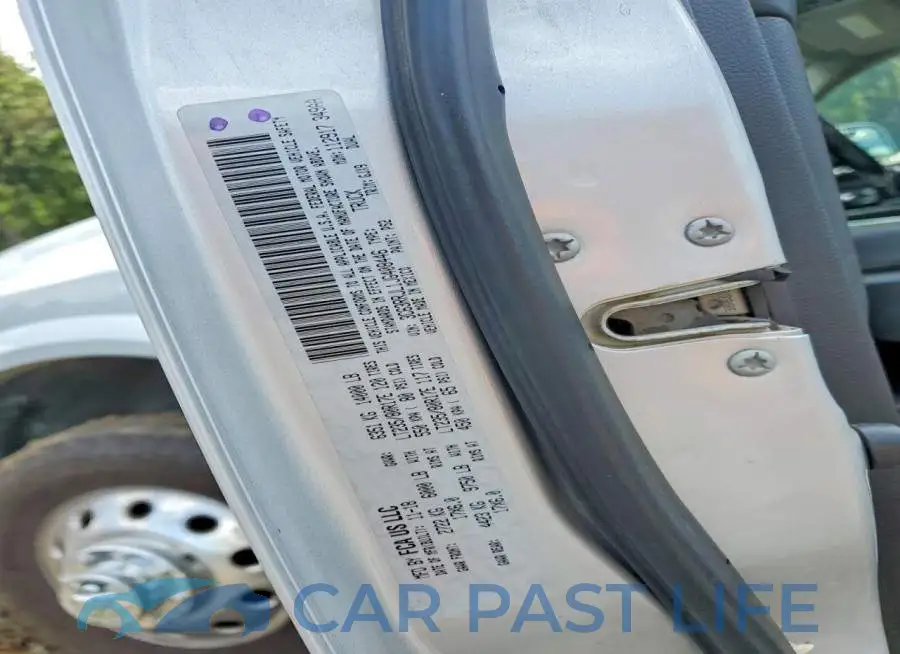 3C63RRJL1JG408446# 12