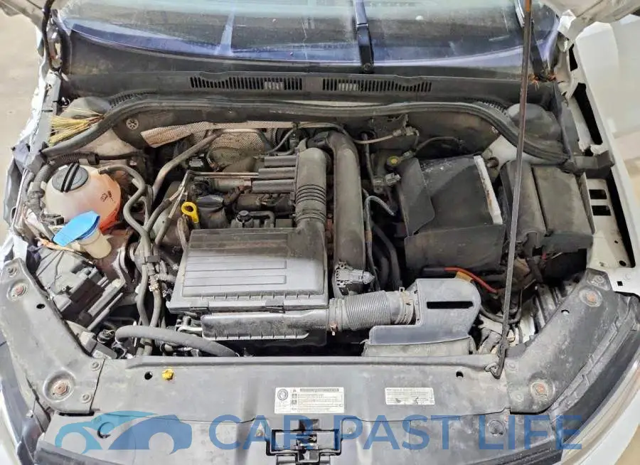 3VW167AJ0HM242392# 11
