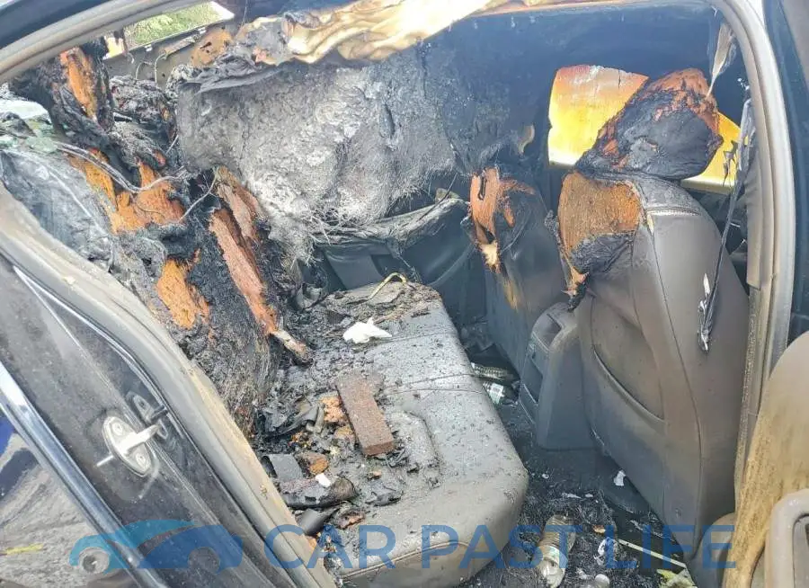 3VW4T7AJXHM404275# 10
